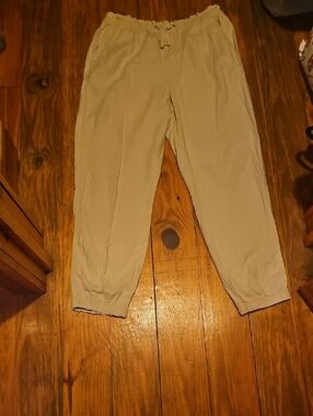 Women's Light Tan Elastic-Waist Jogger Pants